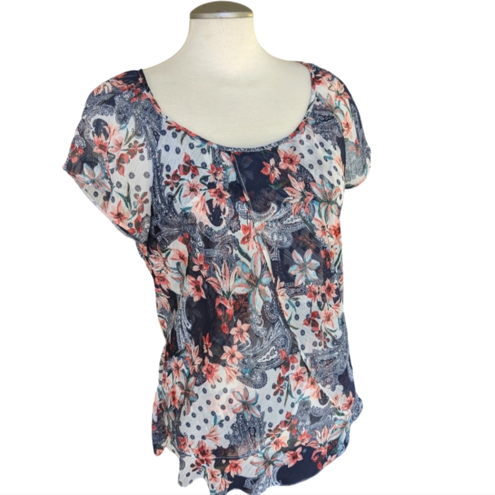 Tamara H. flutter sleeve layered sheer floral blouse size XL